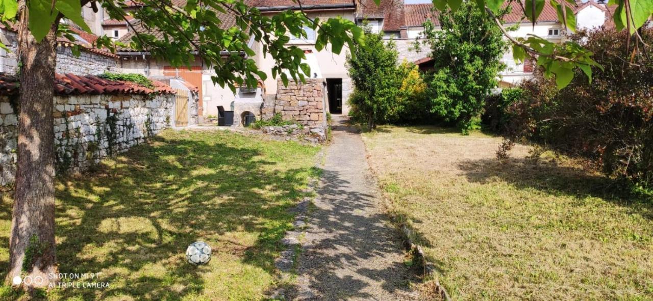 Maison De Charme Avec Jardin Cousance Exterior photo